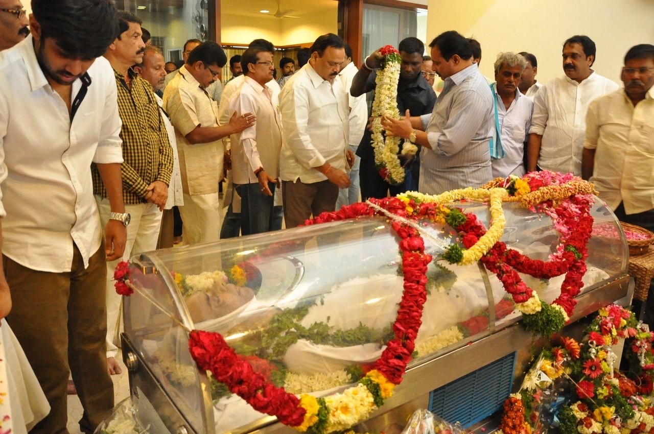 D Ramanaidu Anthima Yatra 02 - 42 / 171 photos