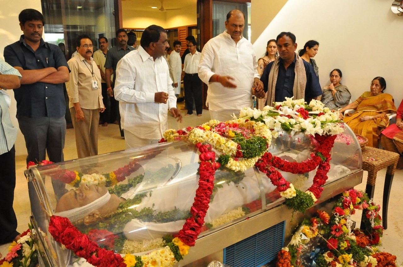 D Ramanaidu Anthima Yatra 02 - 89 / 171 photos