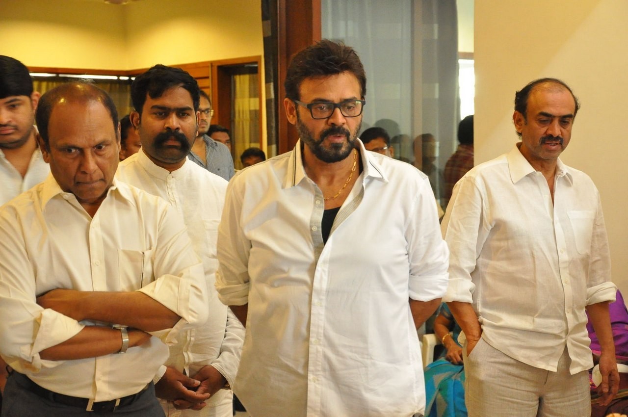 D Ramanaidu Anthima Yatra 02 - 103 / 171 photos