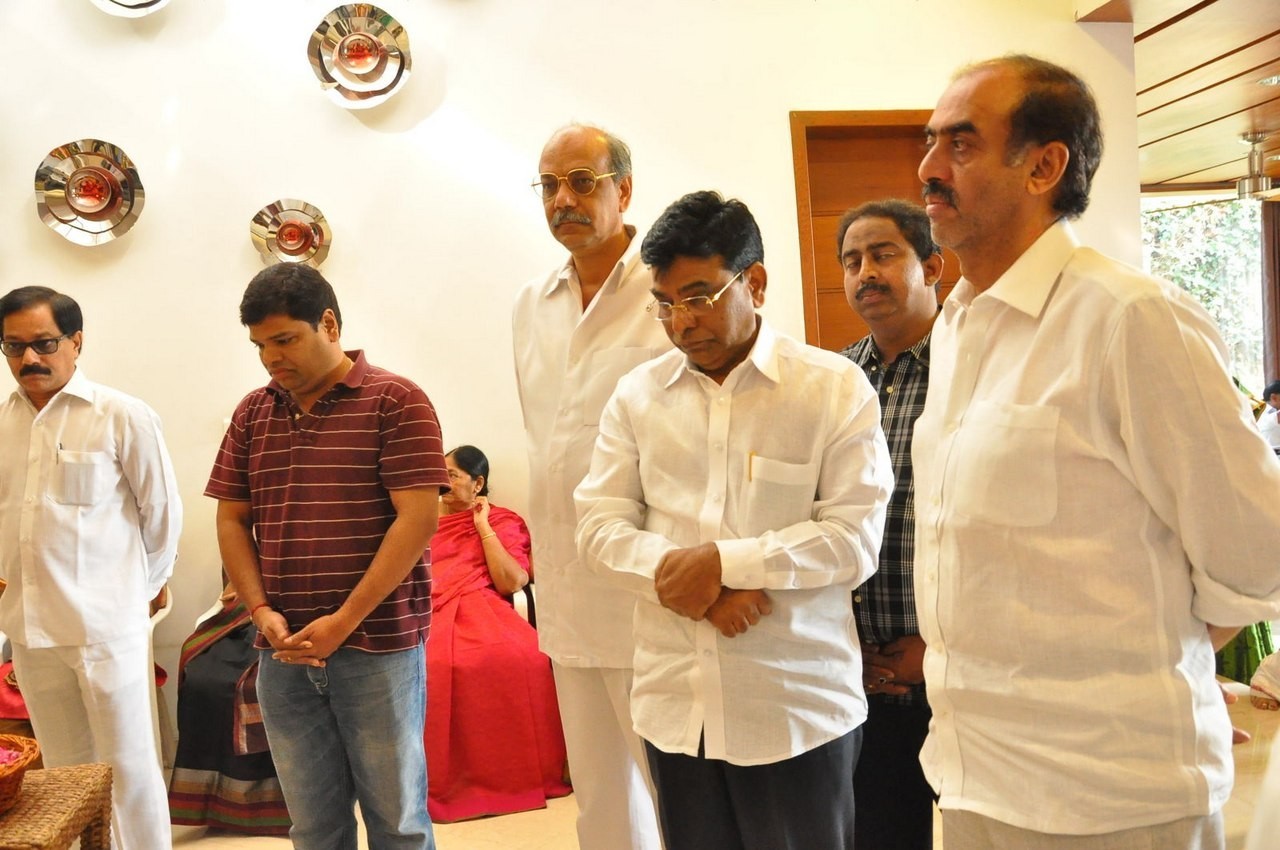 D Ramanaidu Anthima Yatra 02 - 105 / 171 photos