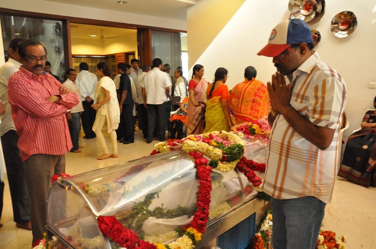 D Ramanaidu Anthima Yatra 02 - 147 / 171 photos