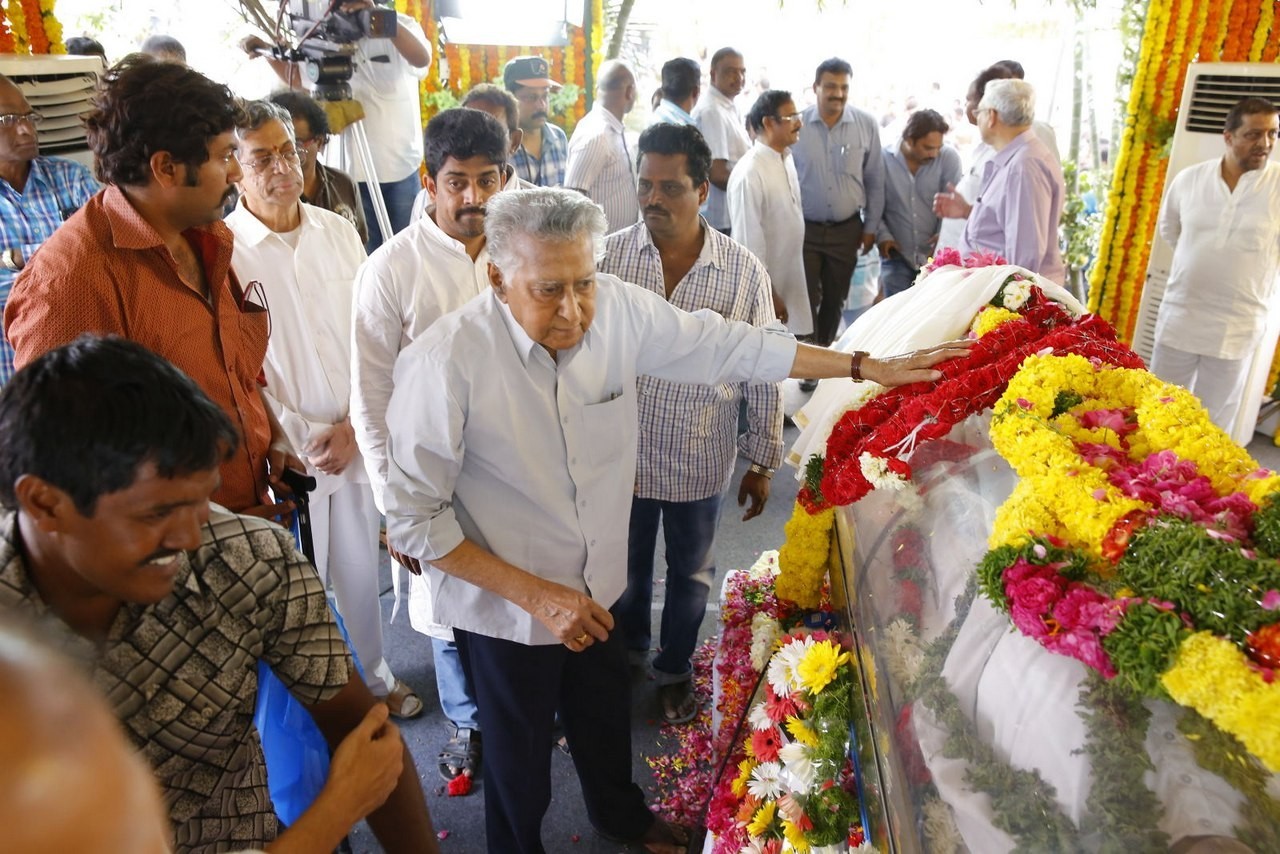 D Ramanaidu Anthima Yatra 03 - 10 / 282 photos