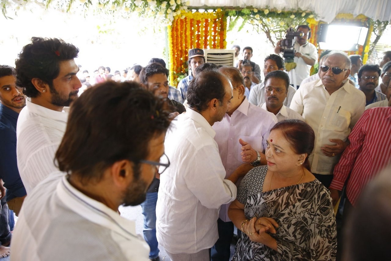 D Ramanaidu Anthima Yatra 03 - 36 / 282 photos