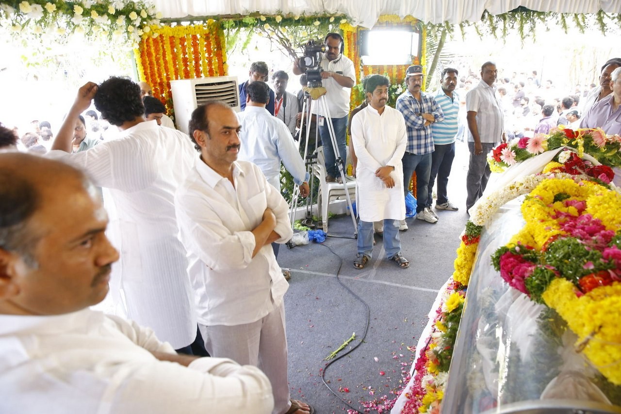 D Ramanaidu Anthima Yatra 03 - 39 / 282 photos