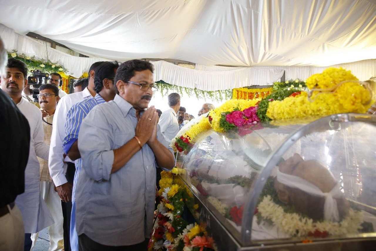 D Ramanaidu Anthima Yatra 03 - 40 / 282 photos