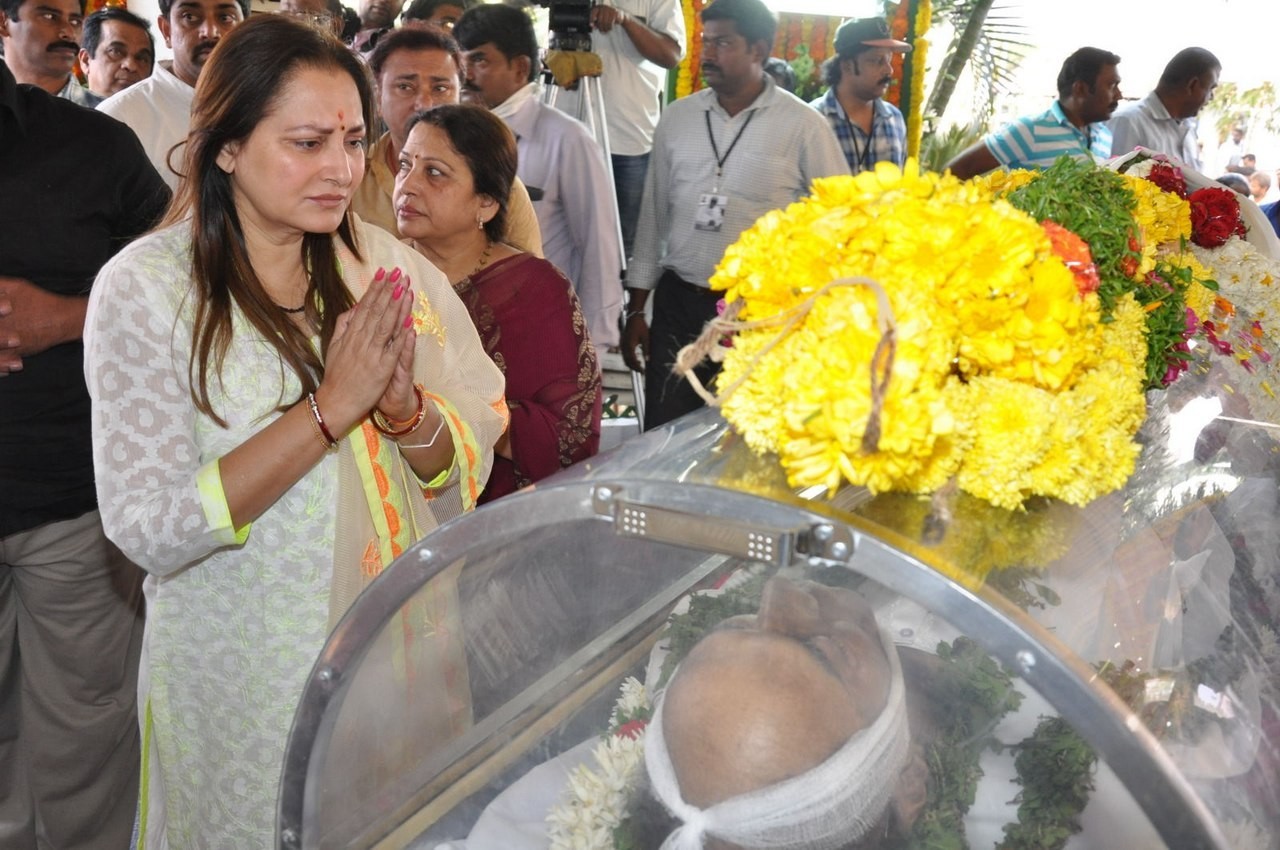 D Ramanaidu Anthima Yatra 03 - 45 / 282 photos