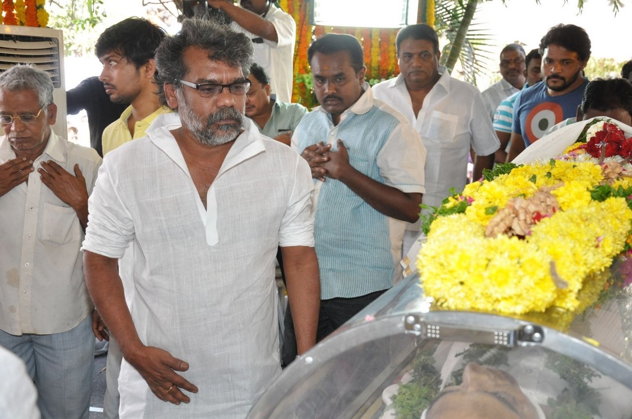 D Ramanaidu Anthima Yatra 03 - 101 / 282 photos