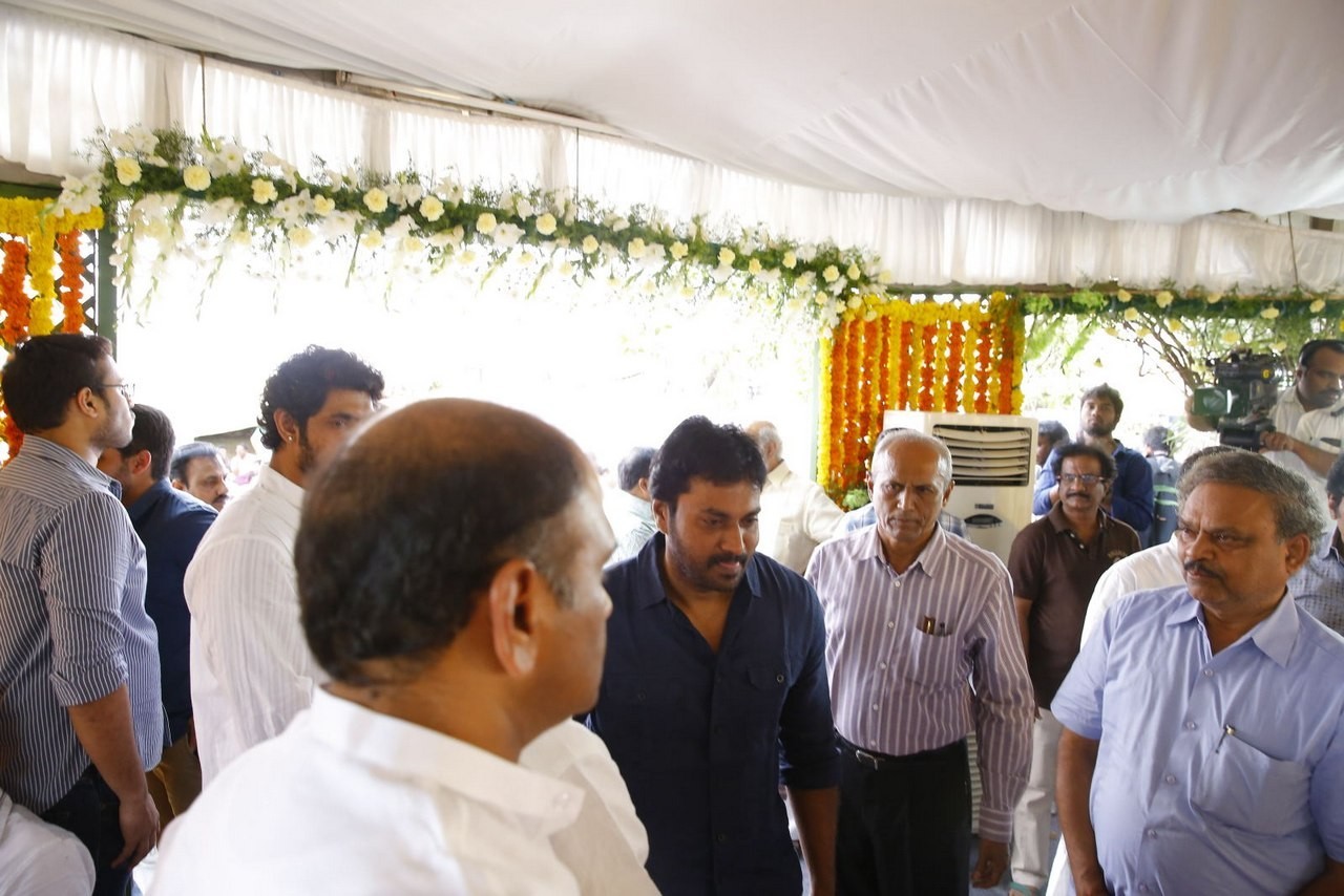 D Ramanaidu Anthima Yatra 03 - 123 / 282 photos