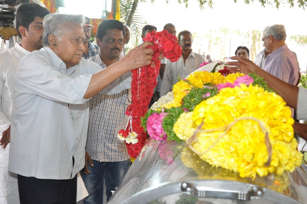 D Ramanaidu Anthima Yatra 03 - 149 / 282 photos