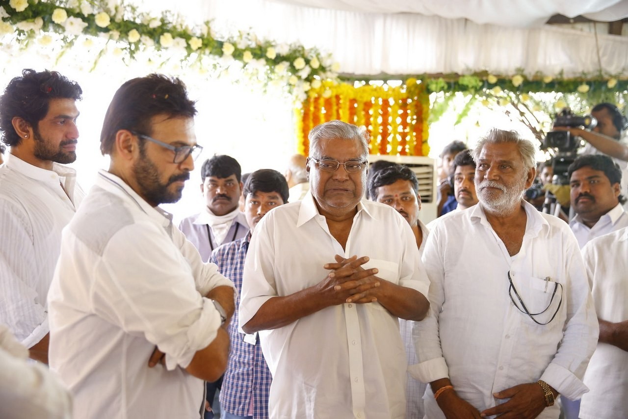 D Ramanaidu Anthima Yatra 03 - 151 / 282 photos