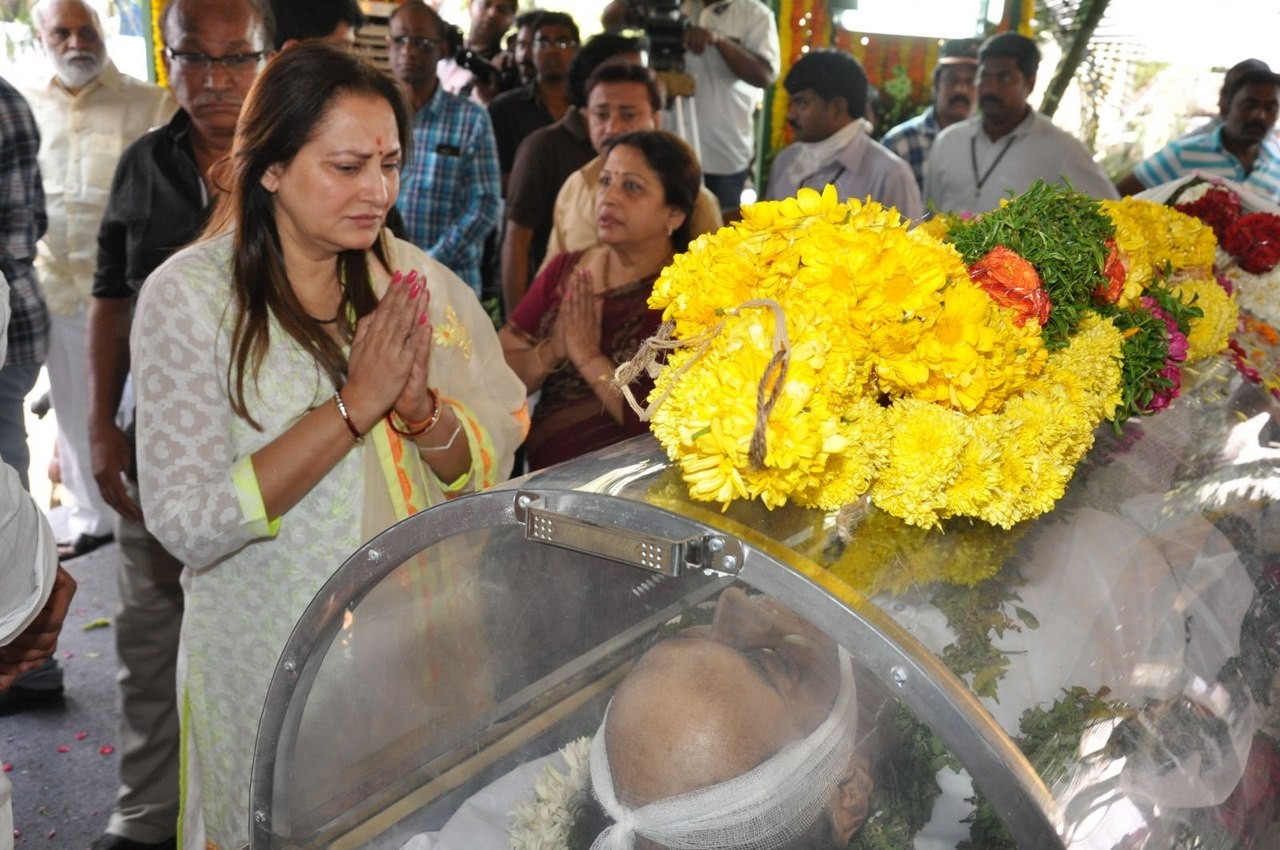 D Ramanaidu Anthima Yatra 03 - 193 / 282 photos