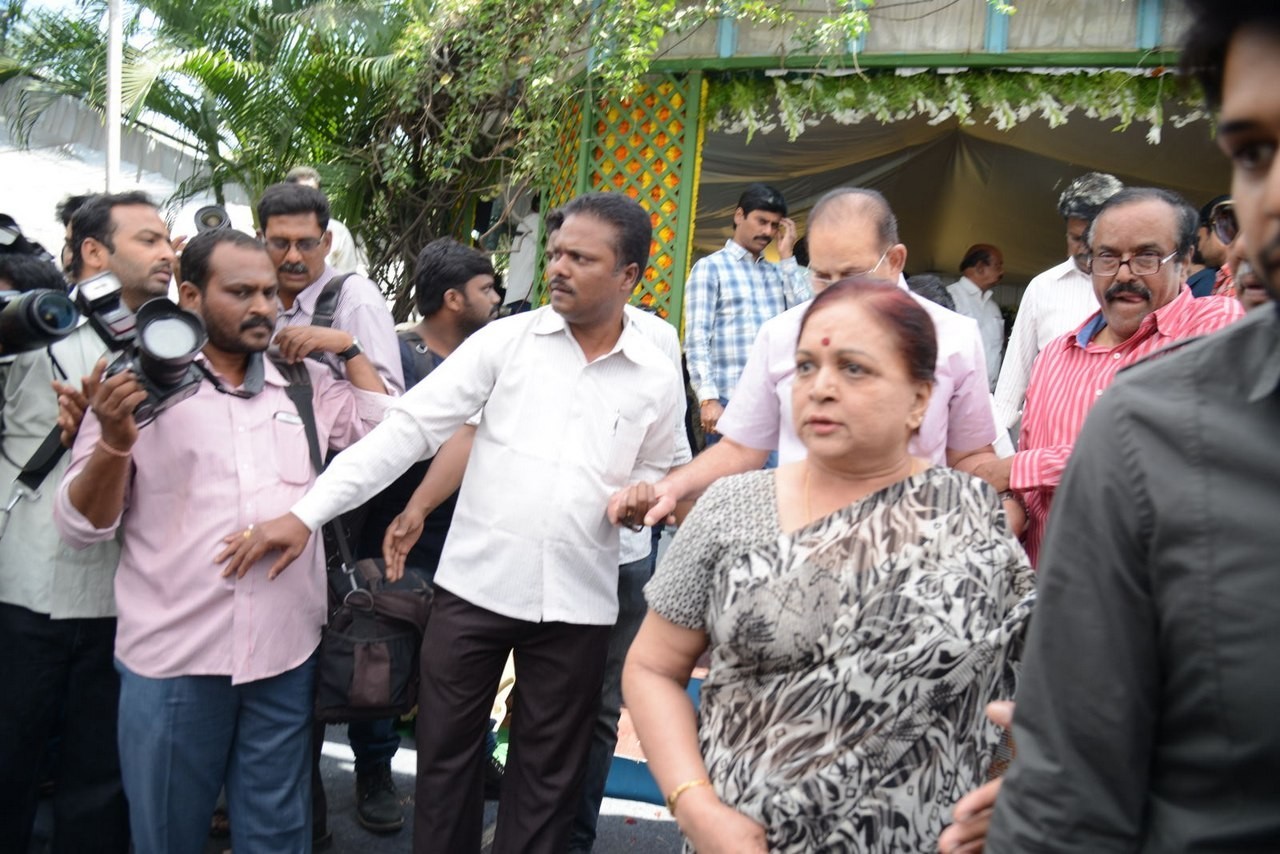 D Ramanaidu Anthima Yatra 03 - 251 / 282 photos