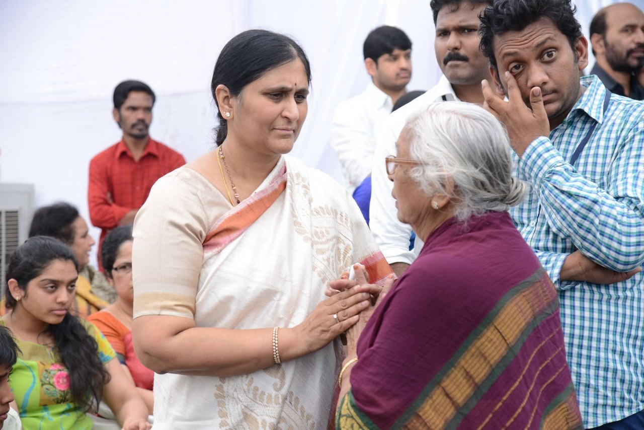 D Ramanaidu Anthima Yatra 03 - 259 / 282 photos