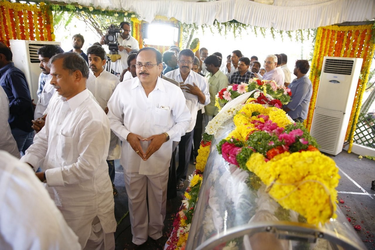 D Ramanaidu Anthima Yatra 03 - 262 / 282 photos