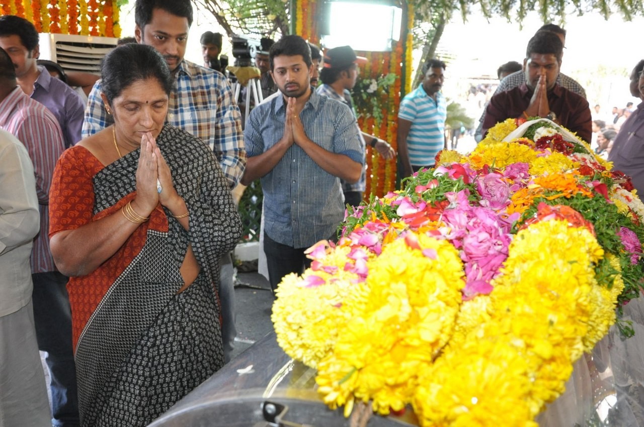 D Ramanaidu Anthima Yatra 04 - 36 / 234 photos