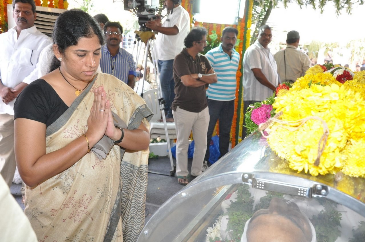 D Ramanaidu Anthima Yatra 04 - 87 / 234 photos