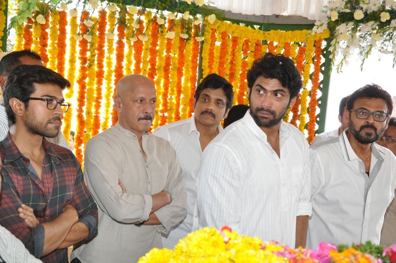 D Ramanaidu Anthima Yatra 04 - 97 / 234 photos