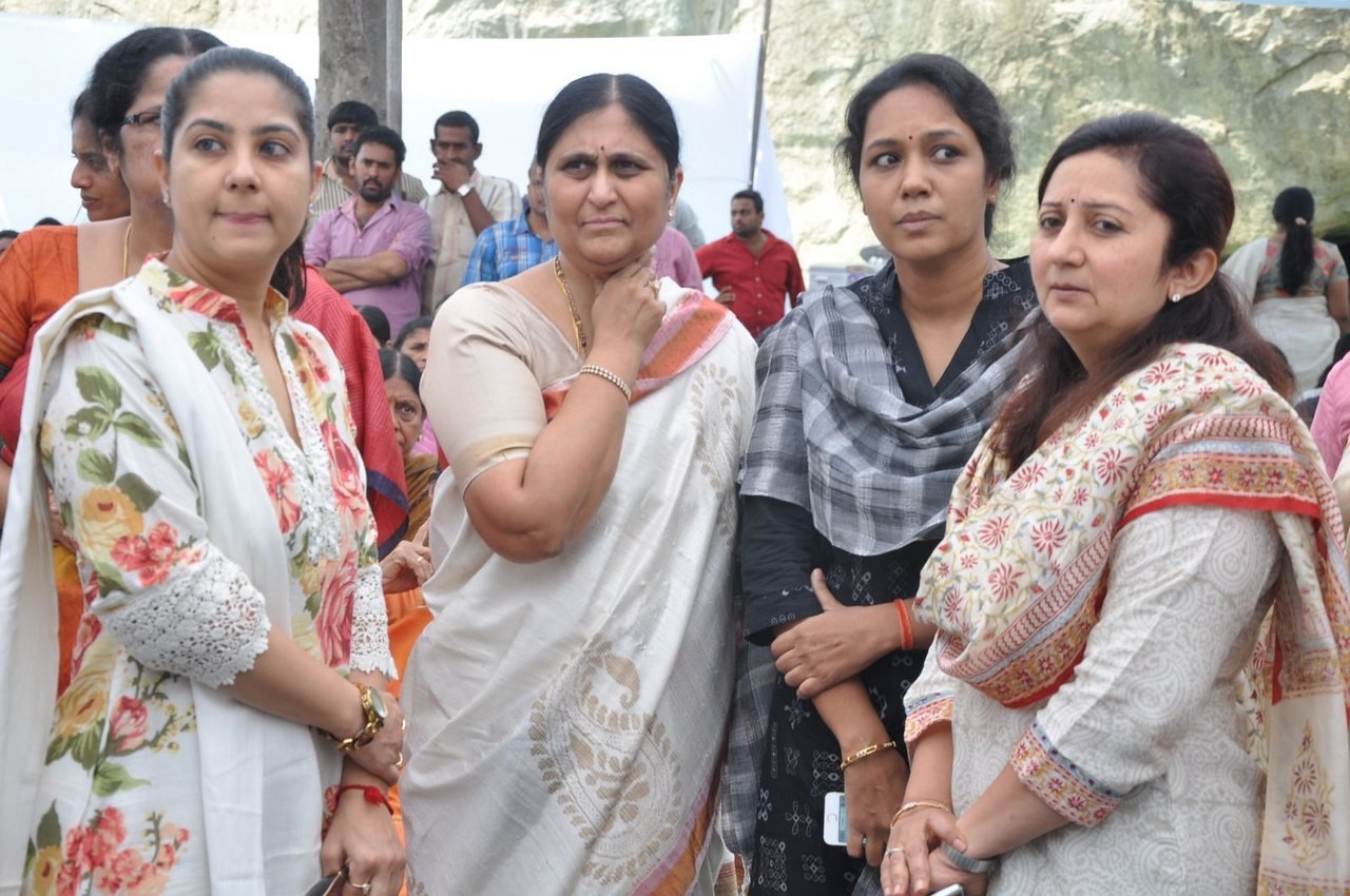 D Ramanaidu Anthima Yatra 04 - 104 / 234 photos