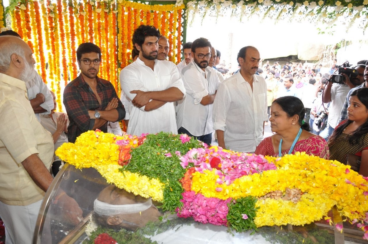 D Ramanaidu Anthima Yatra 04 - 108 / 234 photos