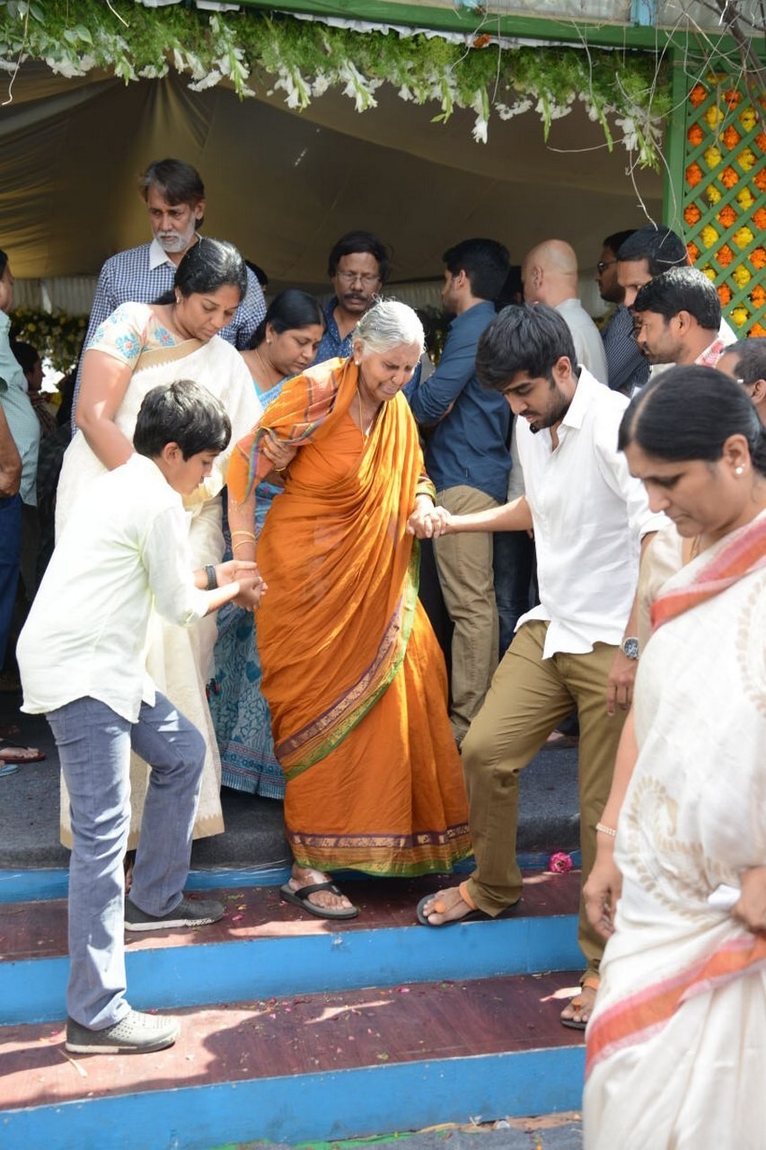 D Ramanaidu Anthima Yatra 04 - 117 / 234 photos