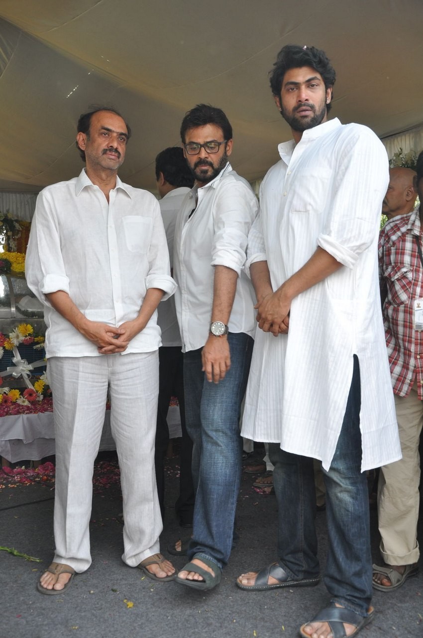 D Ramanaidu Anthima Yatra 04 - 183 / 234 photos