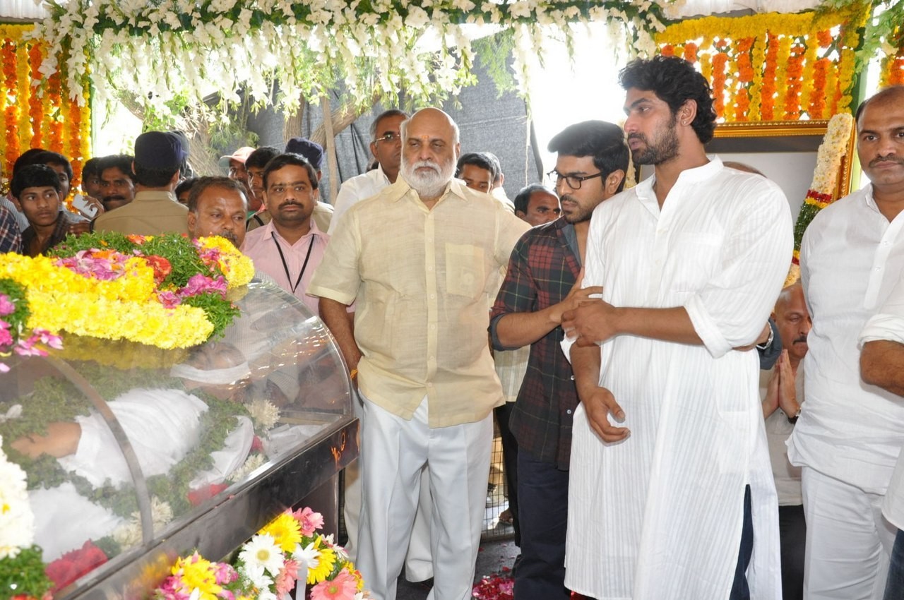 D Ramanaidu Anthima Yatra 04 - 204 / 234 photos