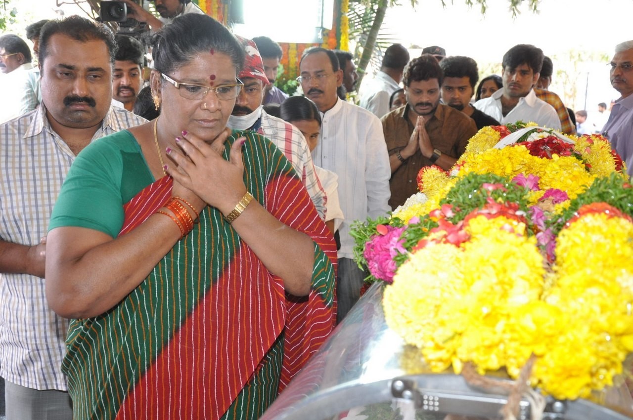 D Ramanaidu Anthima Yatra 04 - 210 / 234 photos