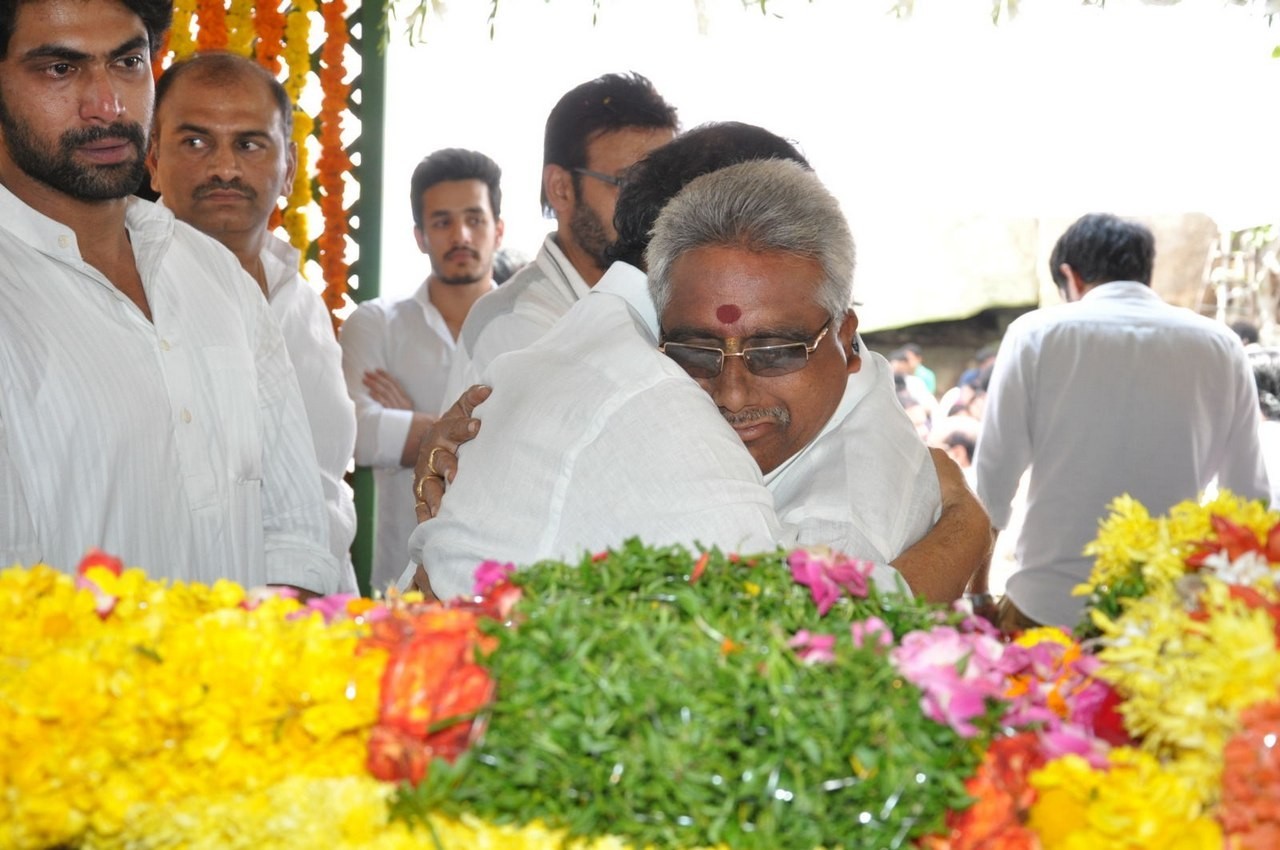 D Ramanaidu Anthima Yatra 04 - 212 / 234 photos