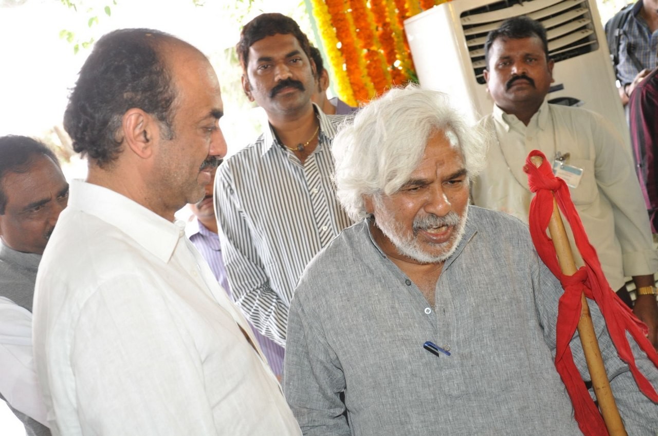 D Ramanaidu Anthima Yatra 05 - 21 / 110 photos