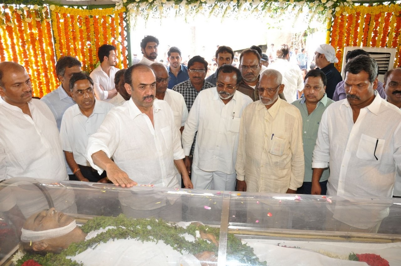 D Ramanaidu Anthima Yatra 05 - 87 / 110 photos