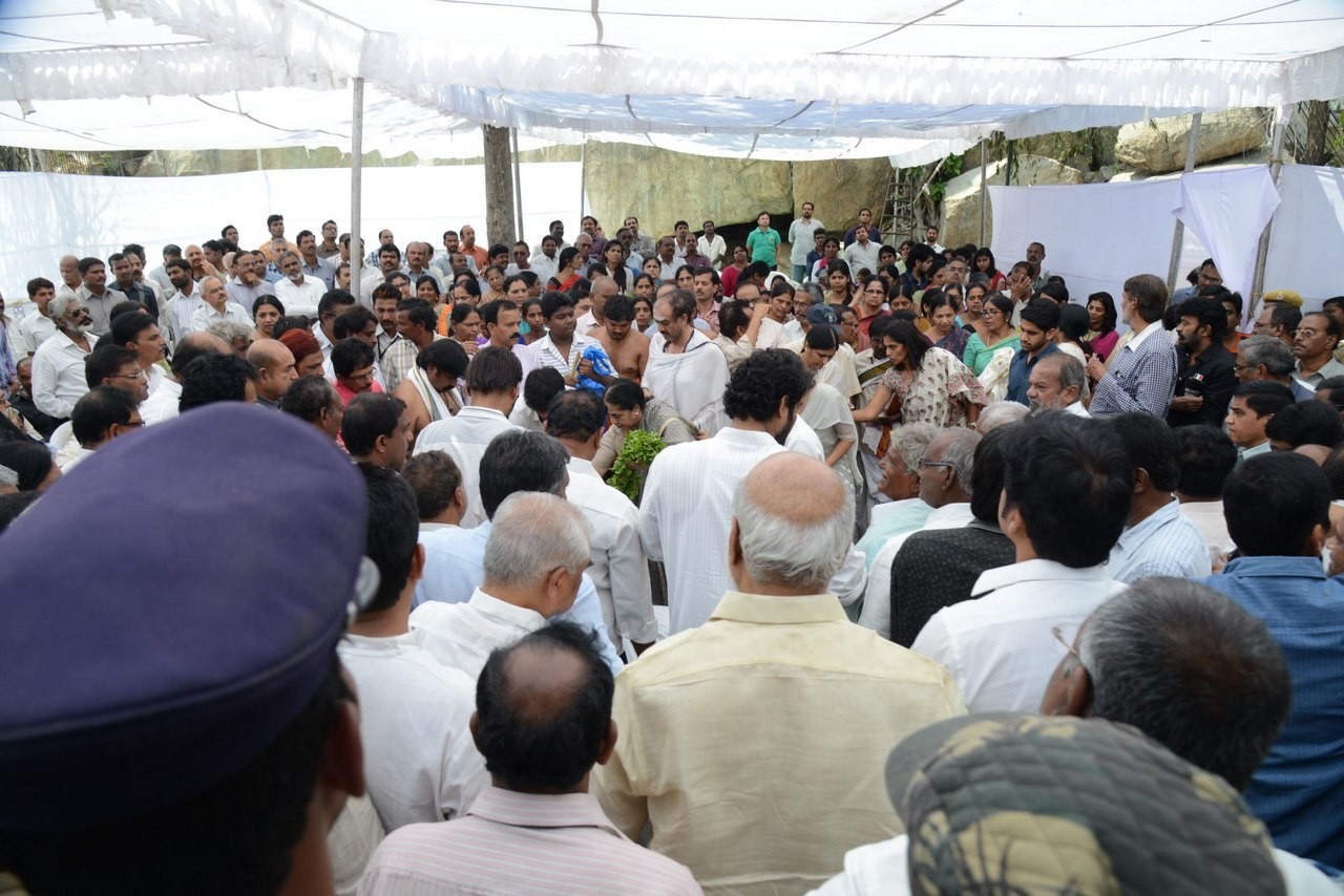 D Ramanaidu Anthima Yatra 06 - 9 / 141 photos