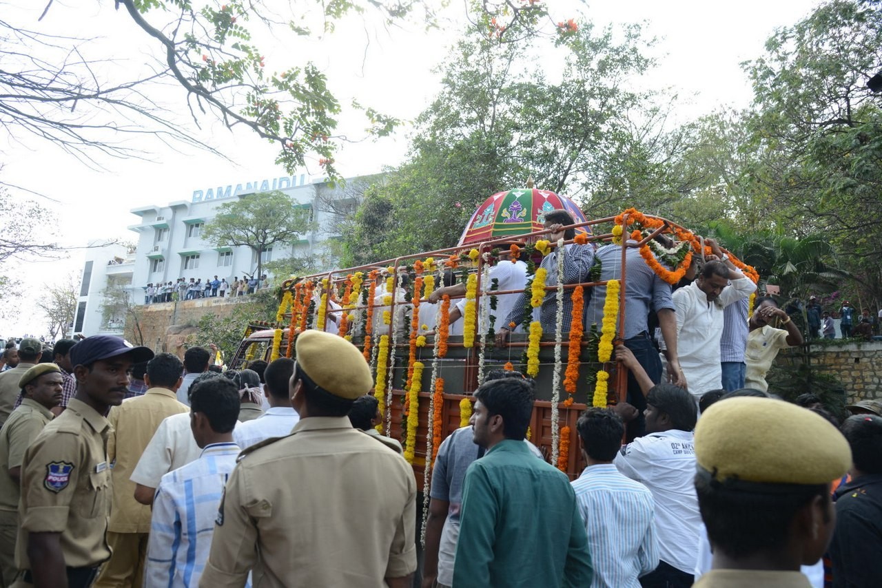 D Ramanaidu Anthima Yatra 06 - 20 / 141 photos