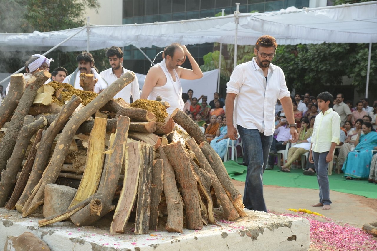 D Ramanaidu Anthima Yatra 06 - 70 / 141 photos