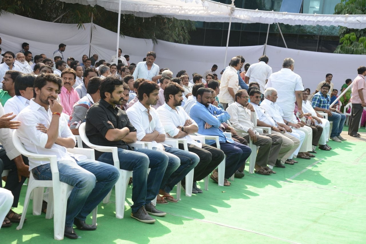 D Ramanaidu Anthima Yatra 06 - 81 / 141 photos