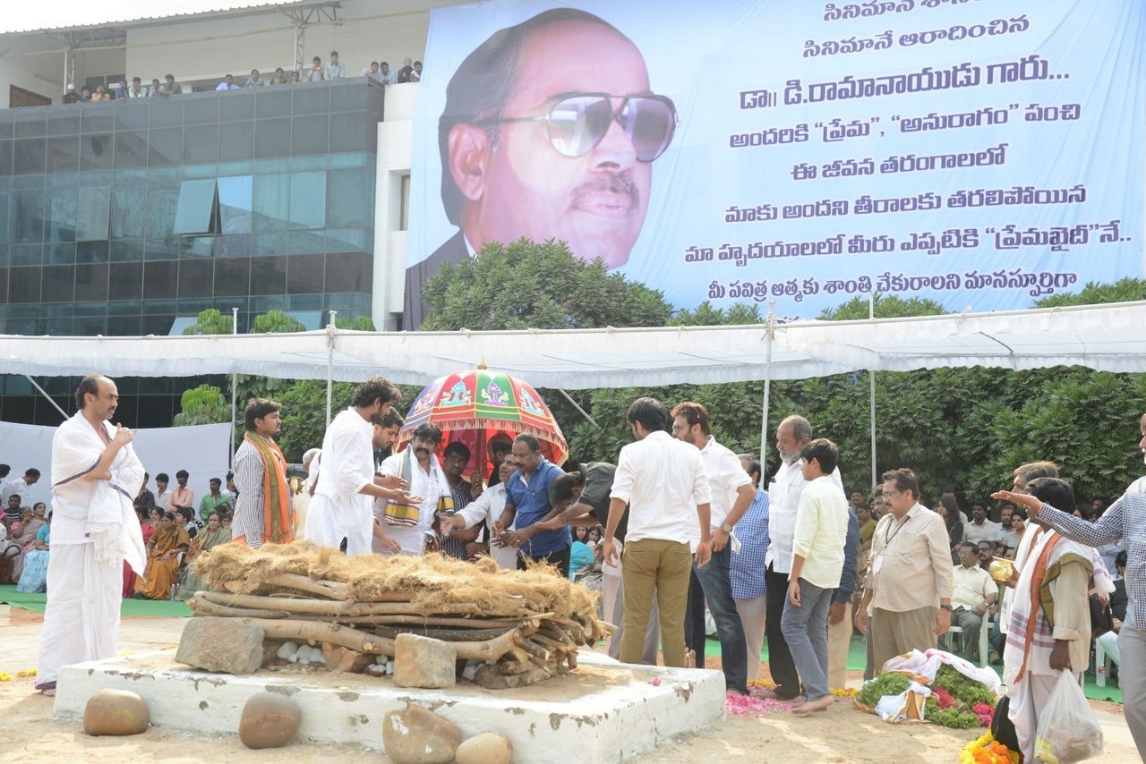 D Ramanaidu Anthima Yatra 06 - 82 / 141 photos