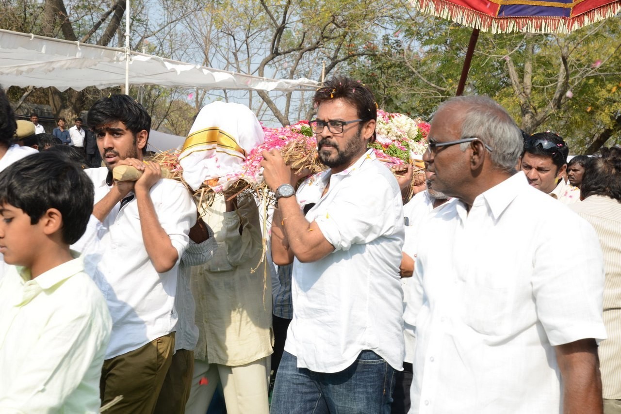 D Ramanaidu Anthima Yatra 06 - 87 / 141 photos