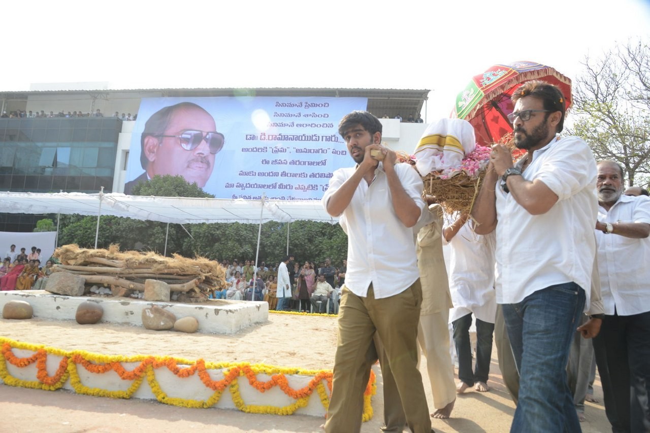 D Ramanaidu Anthima Yatra 06 - 90 / 141 photos