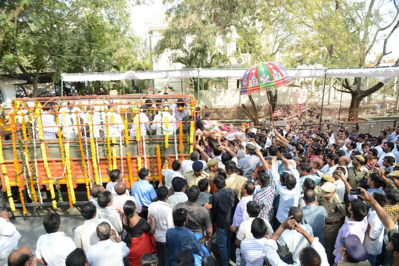 D Ramanaidu Anthima Yatra 06 - 135 / 141 photos