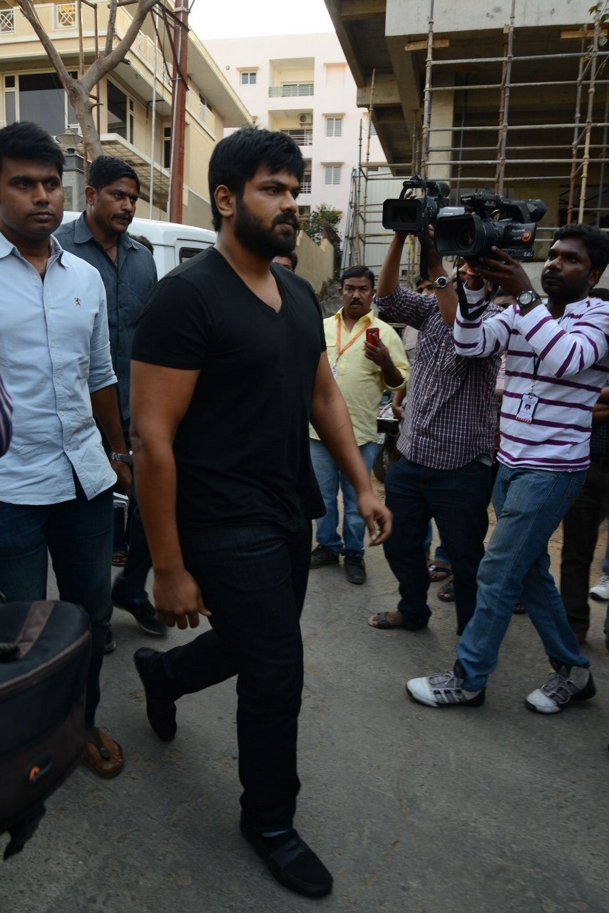 D Ramanaidu Condolences Photos 01 - 6 / 162 photos