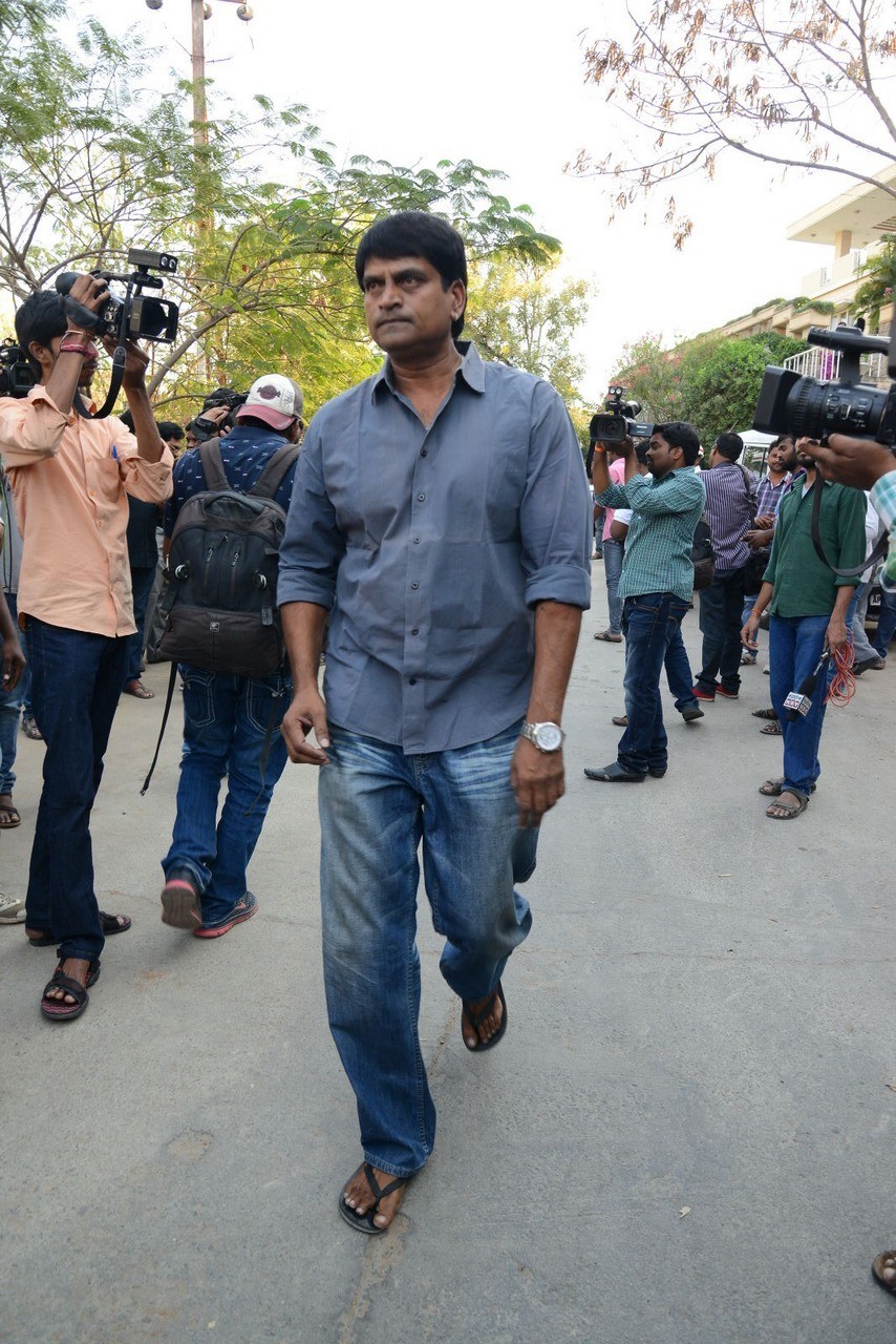 D Ramanaidu Condolences Photos 01 - 12 / 162 photos