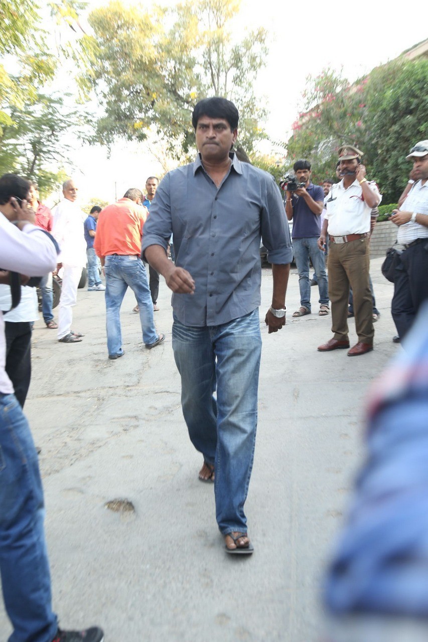 D Ramanaidu Condolences Photos 01 - 74 / 162 photos