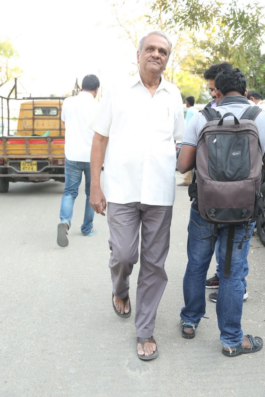 D Ramanaidu Condolences Photos 01 - 127 / 162 photos