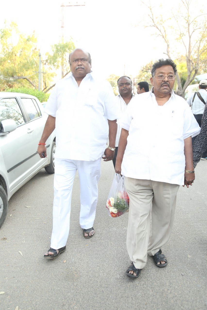 D Ramanaidu Condolences Photos 01 - 146 / 162 photos
