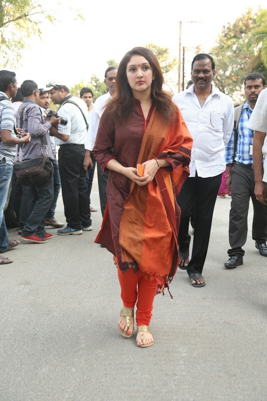 D Ramanaidu Condolences Photos 02 - 30 / 107 photos