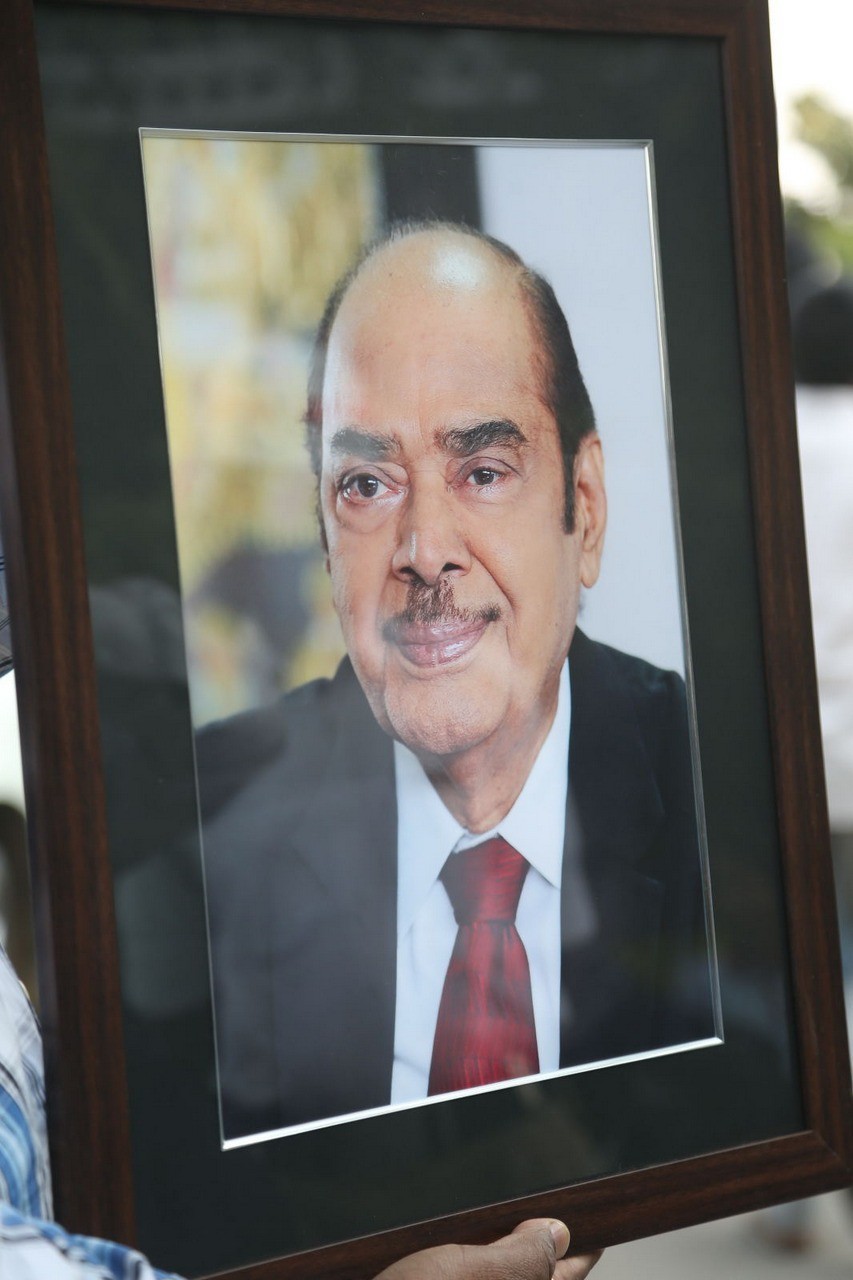 D Ramanaidu Condolences Photos 02 - 33 / 107 photos