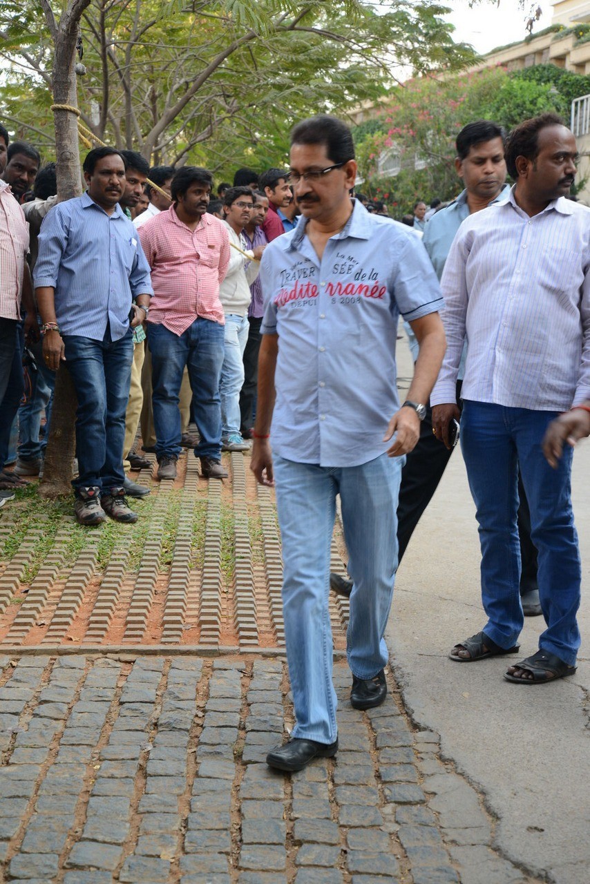 D Ramanaidu Condolences Photos 02 - 68 / 107 photos