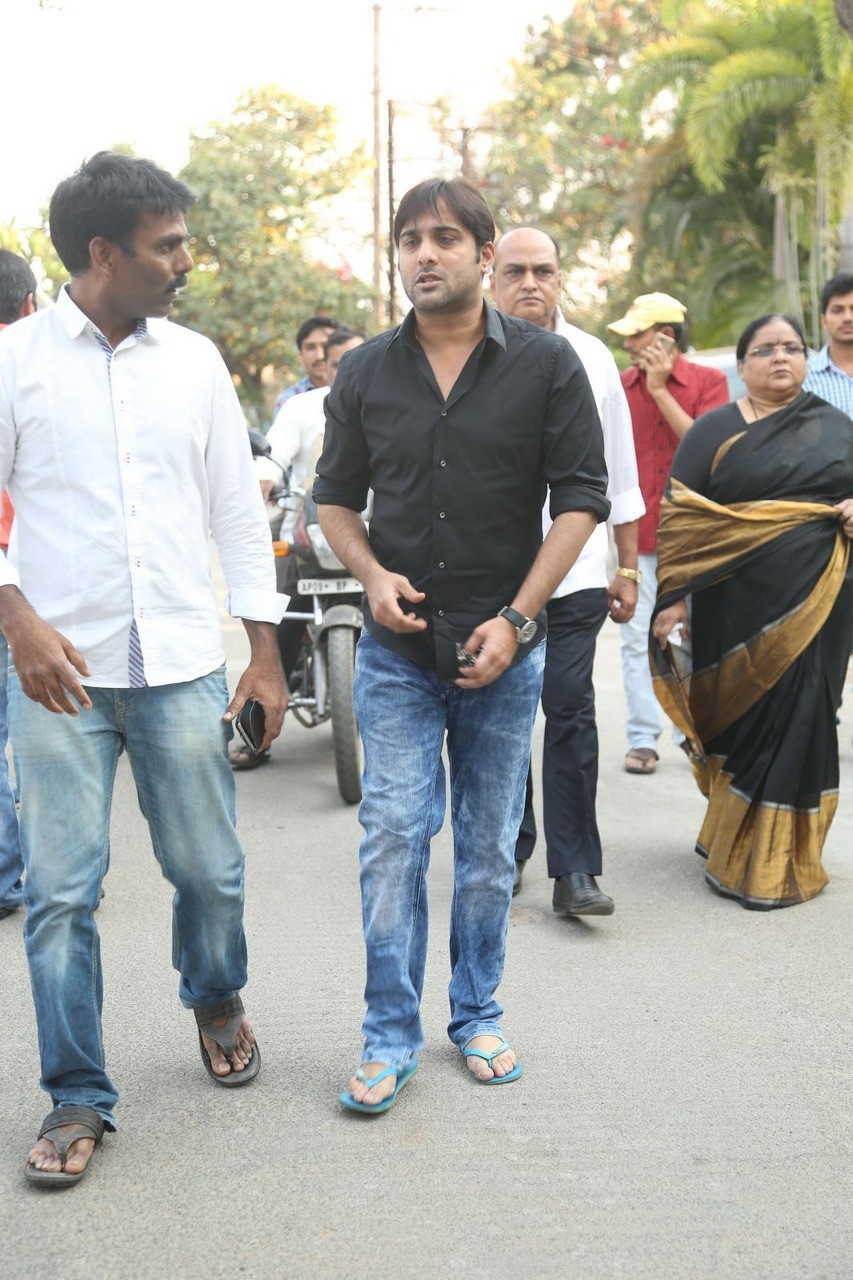 D Ramanaidu Condolences Photos 02 - 105 / 107 photos