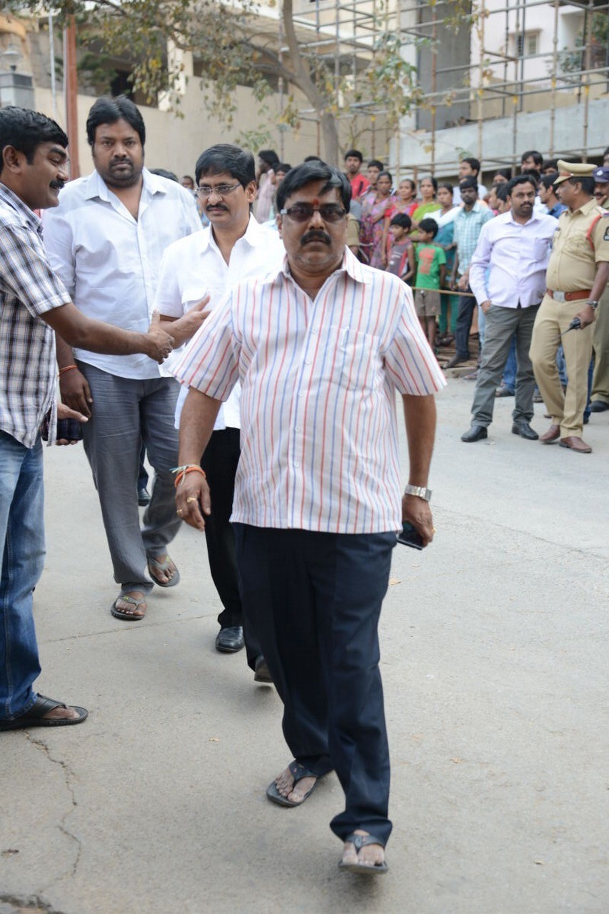 D Ramanaidu Condolences Photos 03 - 209 / 210 photos