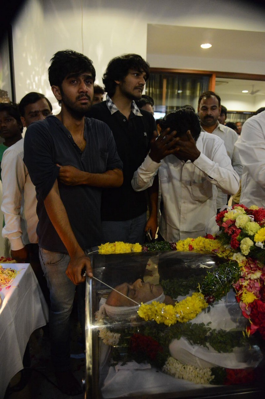 D Ramanaidu Condolences Photos 04 - 25 / 82 photos