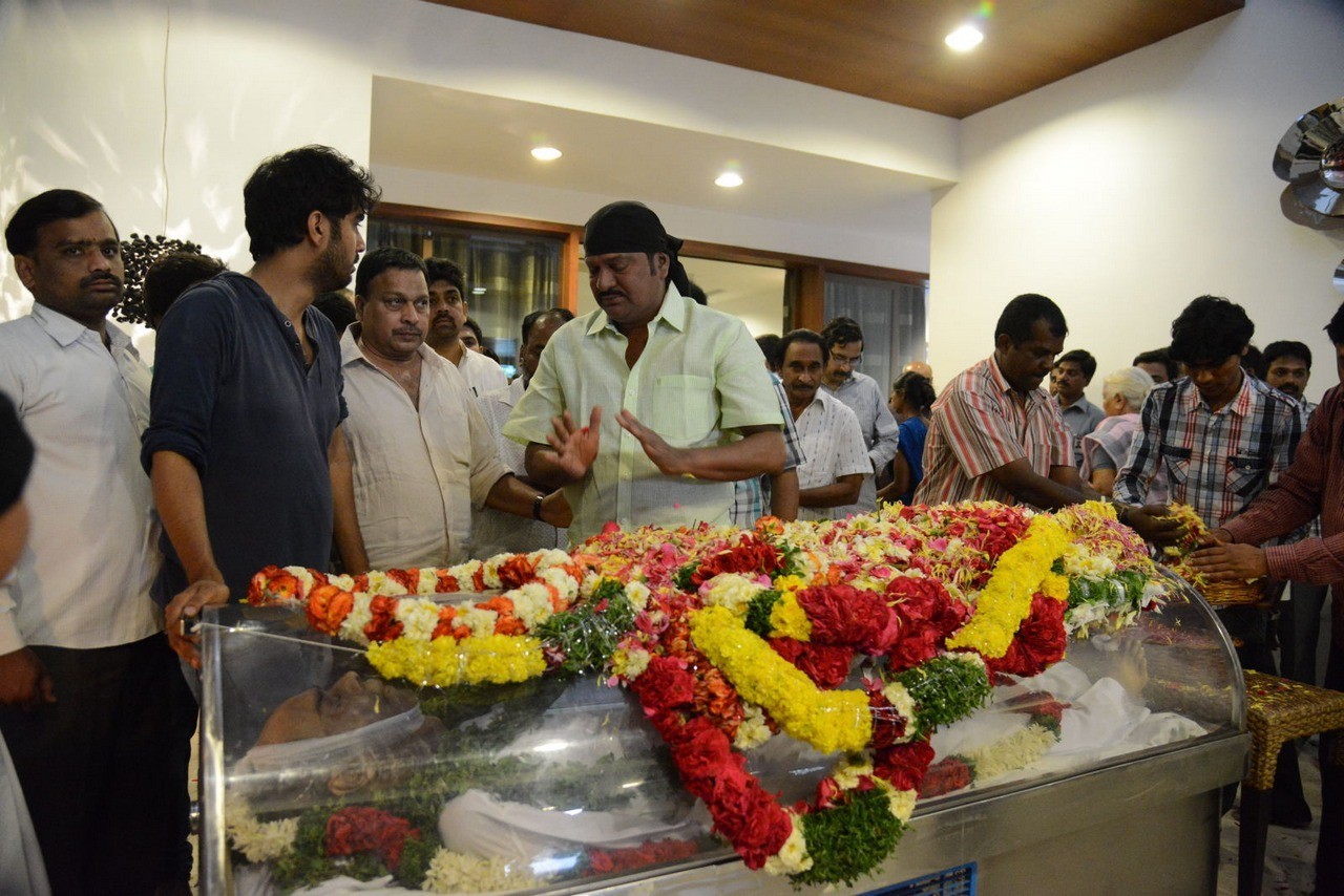 D Ramanaidu Condolences Photos 04 - 51 / 82 photos